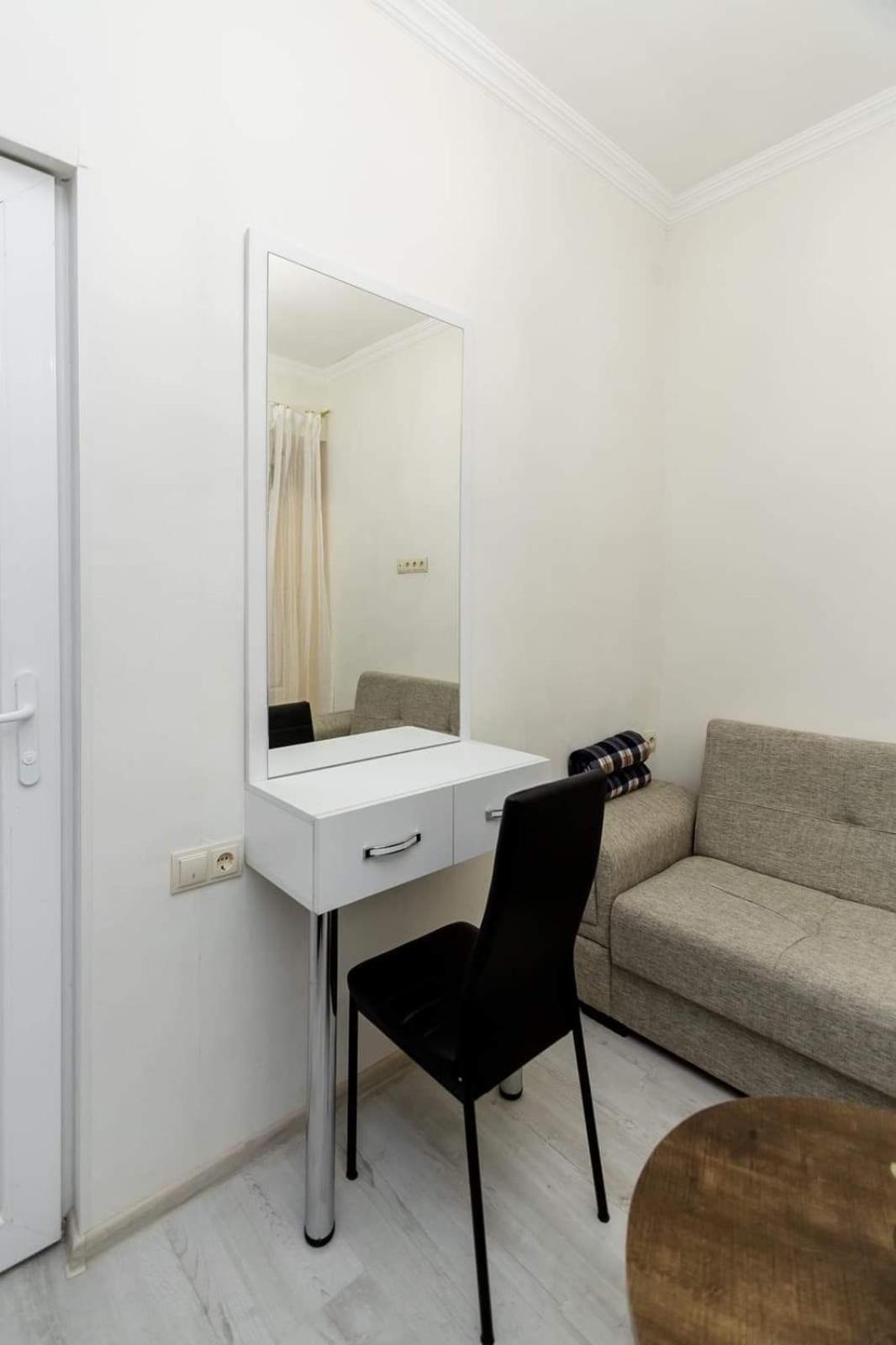 Nina'S Apartaments Tbilisi Bagian luar foto